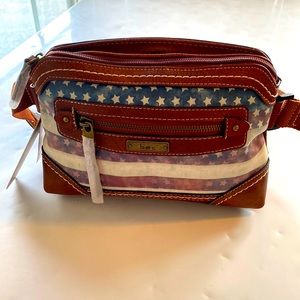 NEW BOC Born O Concept American Flag Design Leather Fanny pack bag.